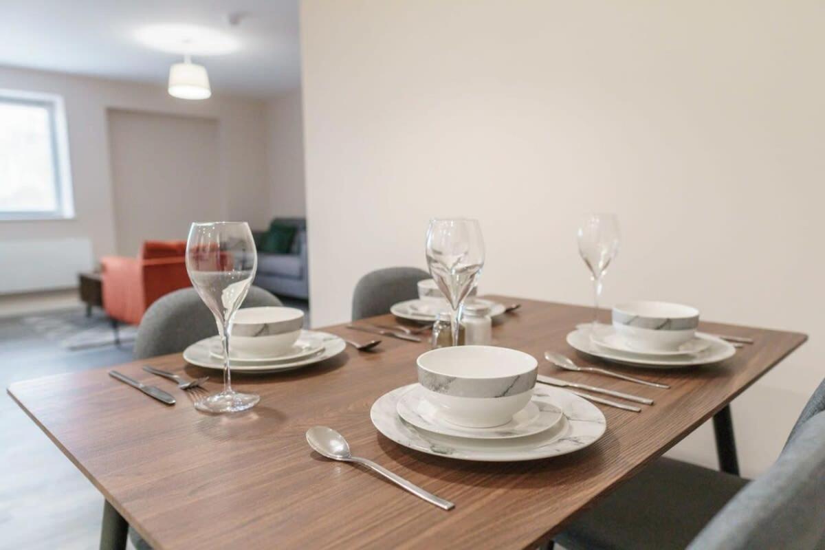 Bright 2 Bed Apartment Manchester - Sleeps 4 Exterior photo