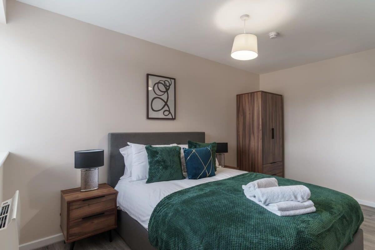 Bright 2 Bed Apartment Manchester - Sleeps 4 Exterior photo