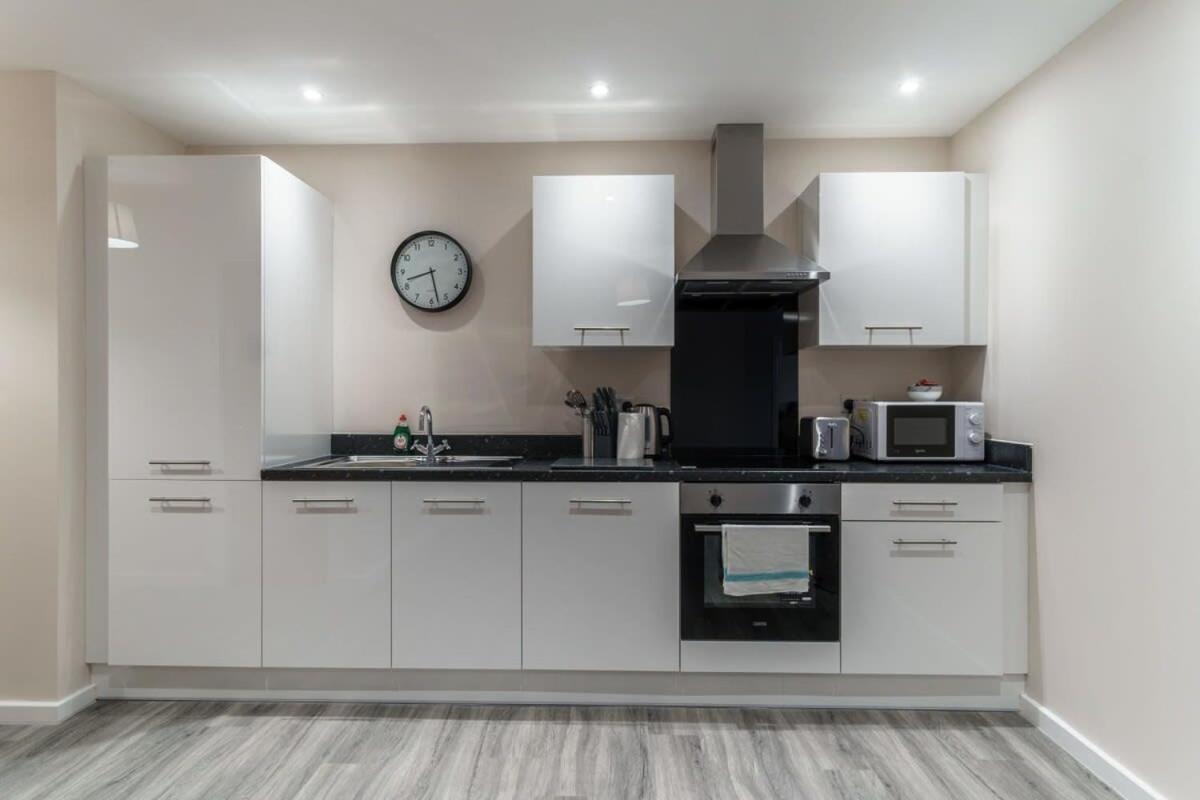 Bright 2 Bed Apartment Manchester - Sleeps 4 Exterior photo
