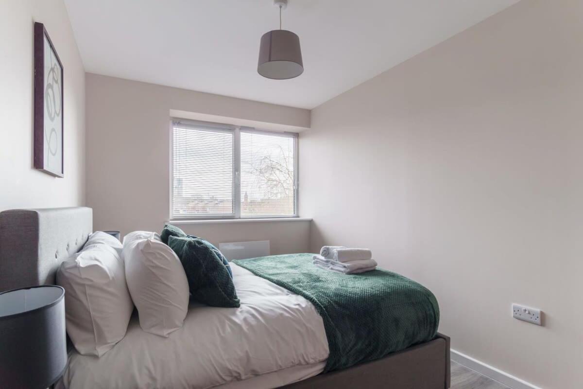 Bright 2 Bed Apartment Manchester - Sleeps 4 Exterior photo